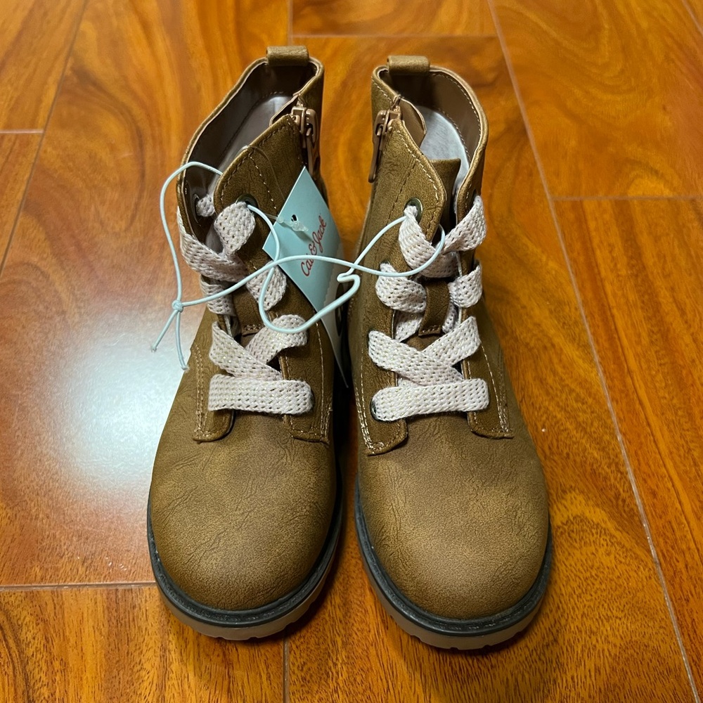 Cat & Jack Giovanna Cognac Boots
Size 11 kids